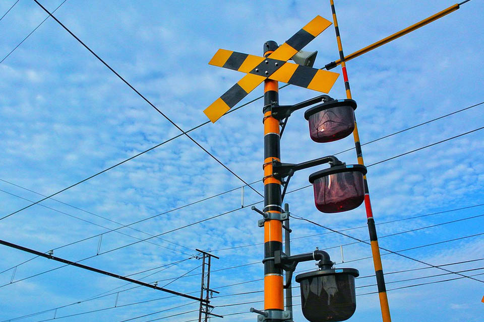 什么是直流电源的自动切换功效？