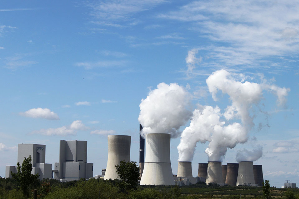 大功率高压直流电源的稳固性能怎样？被应用在哪些行业中？